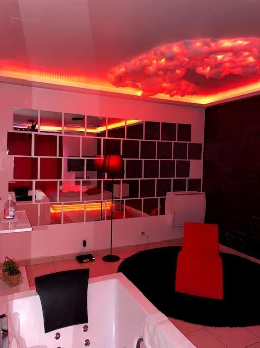 Appartement Jeu De Regards - Jacuzzi/Balneo à Courcouronnes Extérieur photo